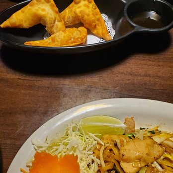 De Rice - Crab Rangoons - Thai Near Me - Johnston, Iowa