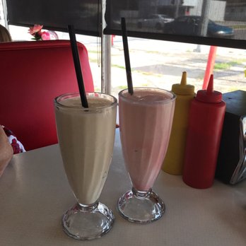 Bobo’s Drive In - We are having our shakes. - Fast Food Near Me - Topeka, Kansas