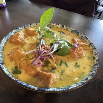 Amazing Basil - Vegan laksa noodle soup - Asian Fusion Near Me - Fremont, California