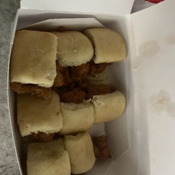 Chick-fil-A - A "10" piece chicken minis the box doesn't even look full. - Fast Food Near Me - Scottsdale, Arizona Chick-fil-A - A "10" piece chicken minis the box doesn't even look full. - Fast Food Near Me - Scottsdale, Arizona
