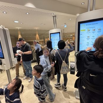 McDonald's - Ordering kiosks - Fast Food Near Me - Paris, 75
