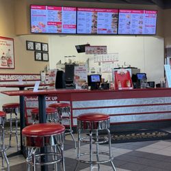 Freddy's Frozen Custard & Steakburgers - Bardstown - 3/21/26. Order counter