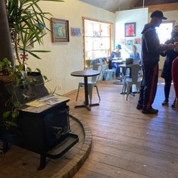 Three Chicks Bakery - Inside