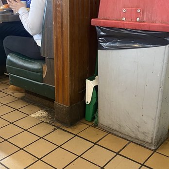 Jack's Cafe - Dirty floors - Breakfast & Brunch Near Me - Reno, Nevada