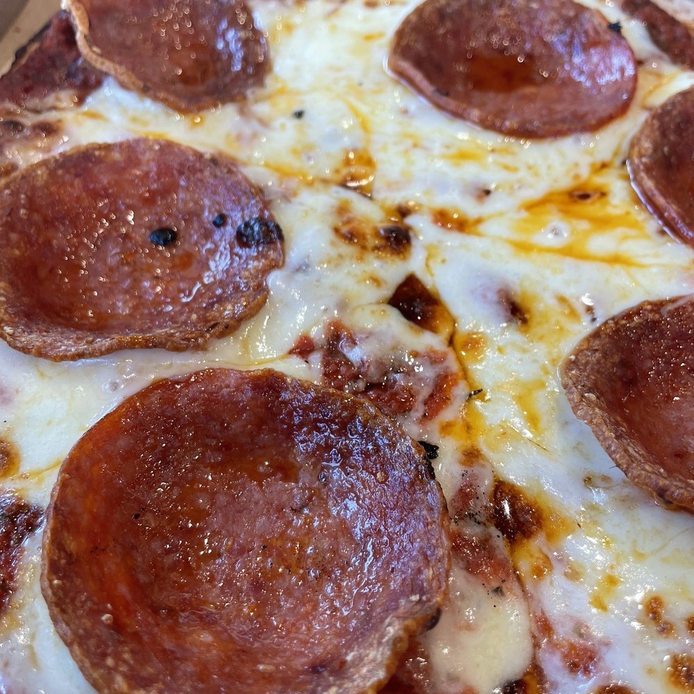 Pepperoni pizza Pepperoni pizza