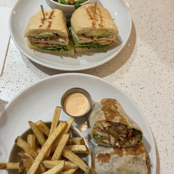 The 31st Grill - Chicken wrap & chicken bacon avocado sandwich - American Near Me - Salinas, California