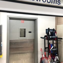 Walgreens - Clean bathrooms!