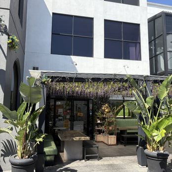 Savvvys - Internet Cafes Near Me - Pasadena, California