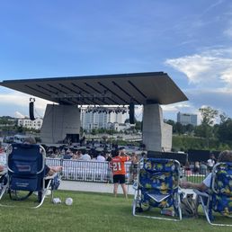 Grassy knoll to relax and enjoy! Grassy knoll to relax and enjoy!