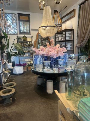 Empty Vase Florist by null
