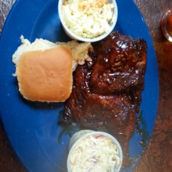 Central BBQ - 1/2 chicken with slaw and potato salad. - Barbeque Near Me - Memphis, Tennessee Central BBQ - 1/2 chicken with slaw and potato salad. - Barbeque Near Me - Memphis, Tennessee