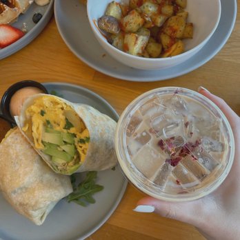 Everyday Eatery - vanilla rose latte - Cafes Near Me - Irvine, California