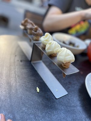 Sampan by null
