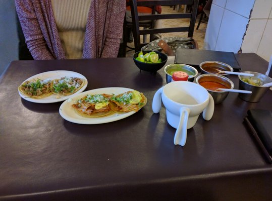 Tacos Manolo by null