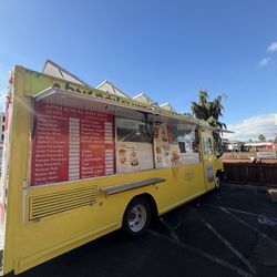 Apni Royal Kitchen - Love this Punjabi food truck full of deliciousness.