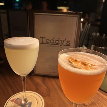 Teddy's - Cocktail Bars Near Me - Austin, Texas
