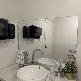 OMG TEA LAB - Fairly clean gender neutral restroom onsite - Desserts Near Me - Las Vegas, Nevada OMG TEA LAB - Fairly clean gender neutral restroom onsite - Desserts Near Me - Las Vegas, Nevada