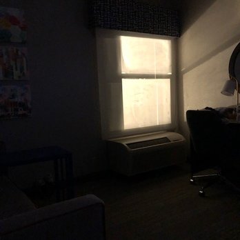 Hampton Inn Princeton - Middle of the night - lights shining in. No shade. - Hotels Near Me - Princeton, Indiana Hampton Inn Princeton - Middle of the night - lights shining in. No shade. - Hotels Near Me - Princeton, Indiana