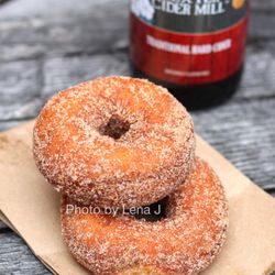 Dexter Cider Mill - Cinnamon sugar donuts ($1 each) & traditional hard cider ($6.50)