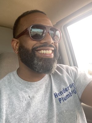 D Henderson Plumbing Logo