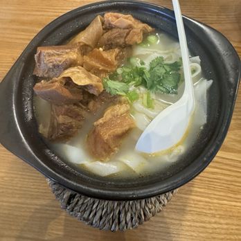 Wonderful Cafe - Wonton and beef brisket ho fun. - Hong Kong Style Cafe Near Me - San Leandro, California Wonderful Cafe - Wonton and beef brisket ho fun. - Hong Kong Style Cafe Near Me - San Leandro, California