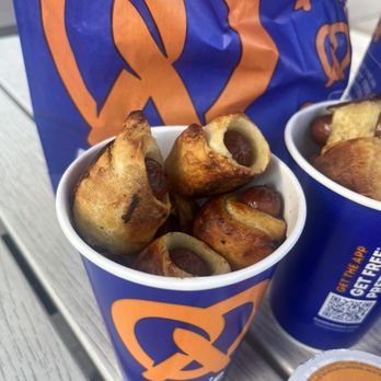 Auntie Anne’s - Pretzels Near Me - Las Vegas, Nevada Auntie Anne’s - Pretzels Near Me - Las Vegas, Nevada