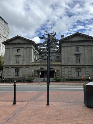 Pioneer Courthouse Square by null