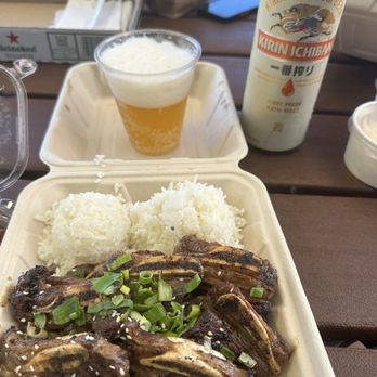 Pine Tree Cafe - Breakfast & Brunch Near Me - Kailua-Kona, Hawaii