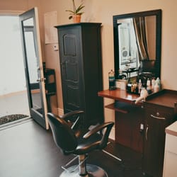 Salon No 9 - Such a Los Angeles hidden treasure!