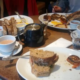 Brunch at Kilimanjaro. One vegetarian. Brunch at Kilimanjaro. One vegetarian.