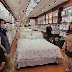 Qbedding - Skyview - Bedding and in the back, curtains