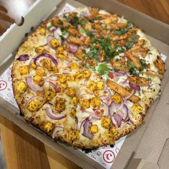 Curry Pizza House Fremont Mission - Half 'n' Half Pizza (half malai paneer and half tandoori chicken) - Pizza Near Me - Fremont, California