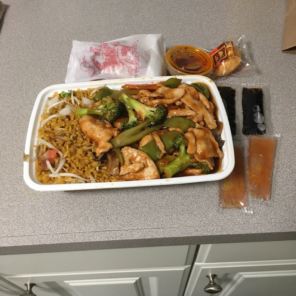 China King - Chicken With Garlic Sauce (dinner combo) - Chinese Near Me - Wallingford, Connecticut