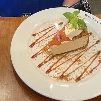 Beverly Bar - Cheesecake - Wine Bars Near Me - Beverly Hills, California