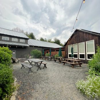 Arrowood Farm-Brewery - outdoor seating with firepit - Breweries Near Me - Accord, New York Arrowood Farm-Brewery - outdoor seating with firepit - Breweries Near Me - Accord, New York