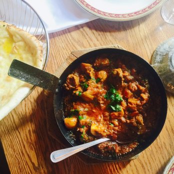 Mother India - Chicken curry and really greasy nann, watch out! - Indian Near Me - Glasgow, GLG