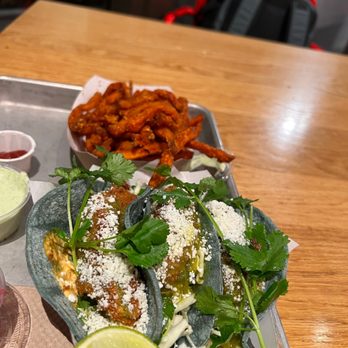 Gott's Roadside - Burgers Near Me - San Francisco, California