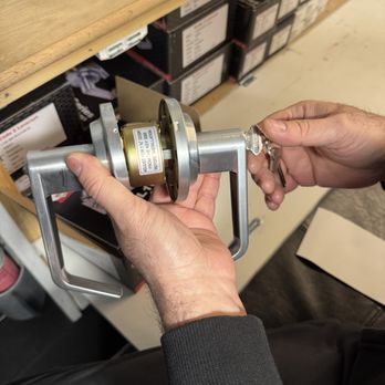 Oscars Lock & Key Services - Keys & Locksmiths Near Me