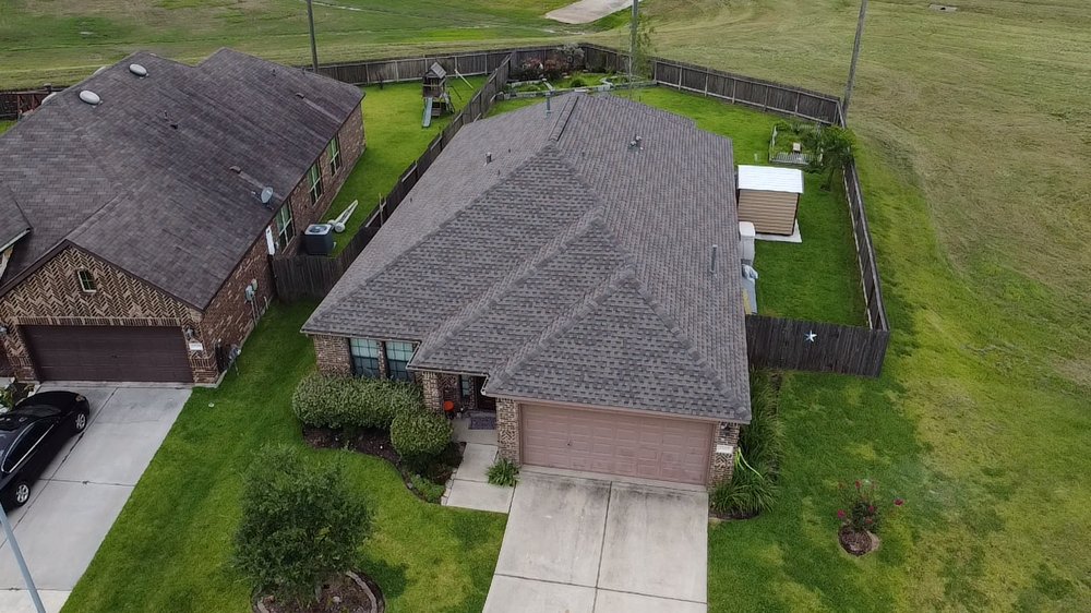 Slide of Robin's Roofing