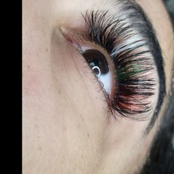 Honeysuckle Lash and Coffee Bar - Christmas vibes