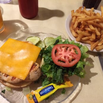 Island Cafe - It looked ok at the start - Cafes Near Me - Minocqua, Wisconsin