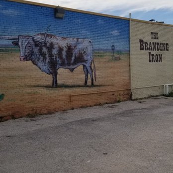 The Branding Iron Restaurant & Catering - Side of building/ parking area. - Barbeque Near Me - Wichita Falls, Texas