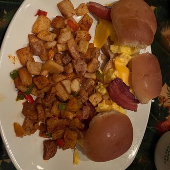 Rainforest Cafe - Breakfast Sliders - American Near Me - Lake Buena Vista, Florida