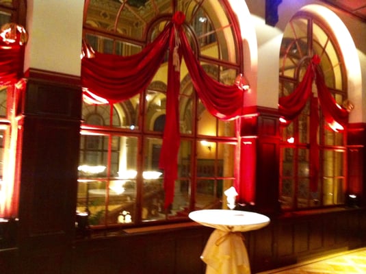 Palais Ferstel by null