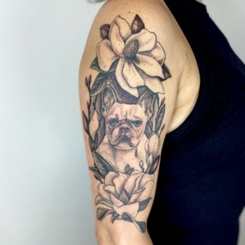 White Whale Tattoo - Tattoo Near Me - Cincinnati, Ohio