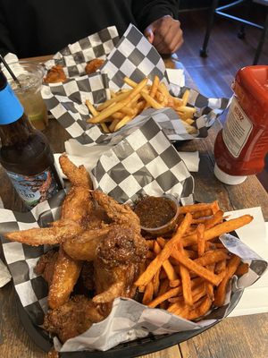 So Baltimore Sports Bar & Lounge by null