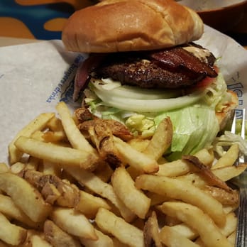 Islands Restaurant - American Near Me - Phoenix, Arizona
