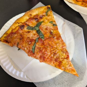 Di Fara Pizza - Pizza Near Me - Brooklyn, New York Di Fara Pizza - Pizza Near Me - Brooklyn, New York