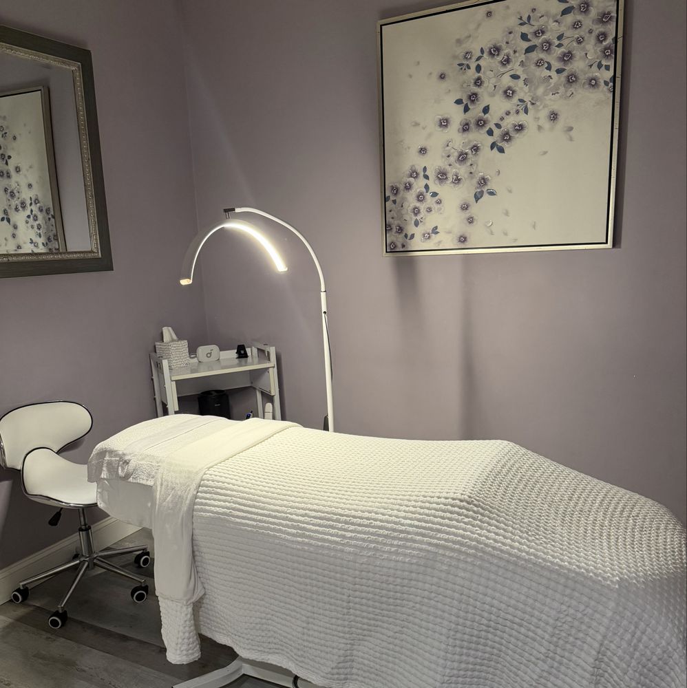 Timeless Touch Esthetics Logo