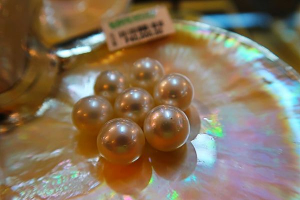 Balikbayan Handicrafts by null